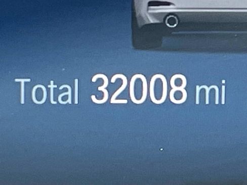 Used 2024 BMW 330e xDrive 330e xDrive Plug-In Hybrid AWD image 17