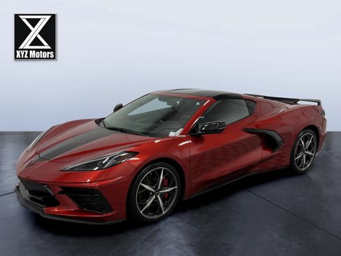 Used 2022 Chevrolet Corvette Stingray Preferred Cpe w/ Z51 Performance Package RWD image 2