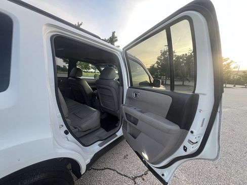 Used 2010 Honda Pilot EX-L image 12