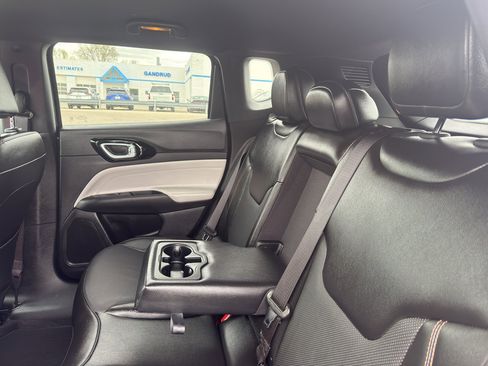 Used 2023 Jeep Compass Limited w/ Elite Group AWD/4WD image 34