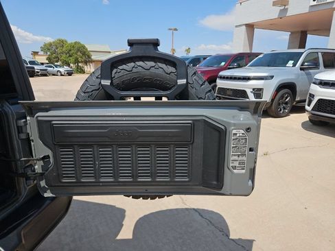 Used 2021 Jeep Wrangler Unlimited Rubicon AWD/4WD image 19