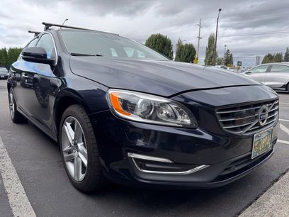 Used 2017 Volvo V60 T5 Platinum