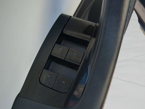 Used 2018 Tesla Model 3 Long Range image 46