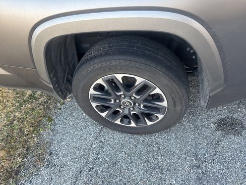 Used 2023 Toyota Tundra Limited image 7