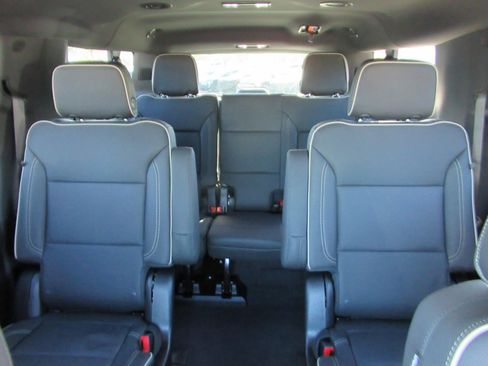 New 2026 Chevrolet Suburban Premier image 29
