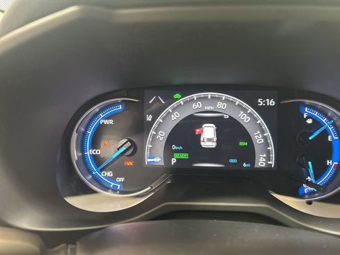 Used 2025 Toyota RAV4 XLE w/ Convenience Package image 24