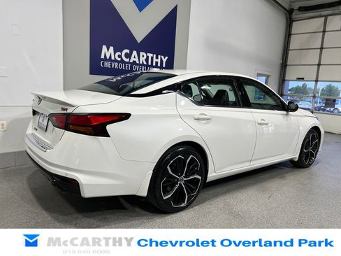 Used 2023 Nissan Altima 2.5 SR FWD image 5