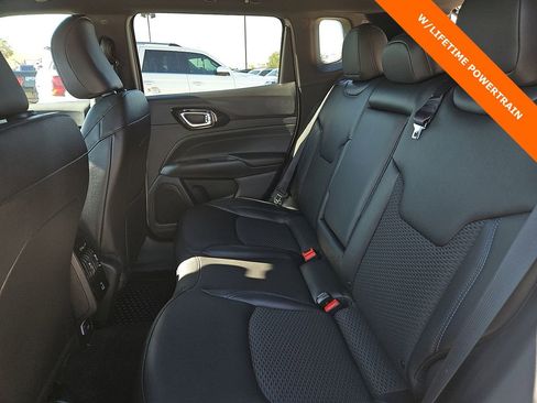 New 2026 Jeep Compass Latitude AWD/4WD image 11