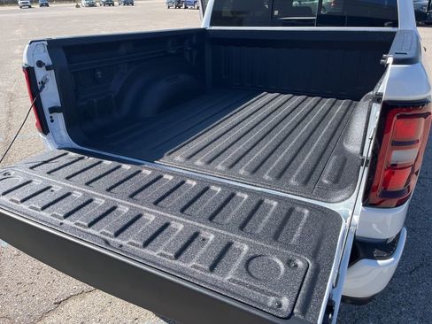 New 2026 RAM 1500 Big Horn AWD/4WD image 12