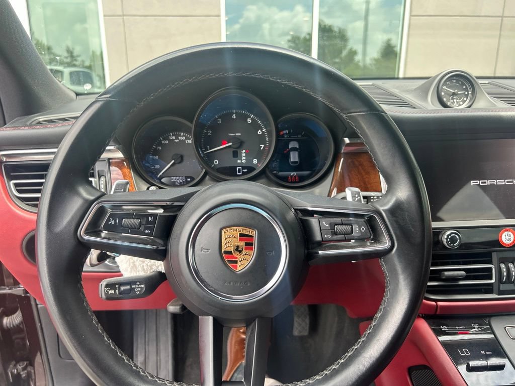 Used 2023 Porsche Macan Turbo AWD/4WD image 29