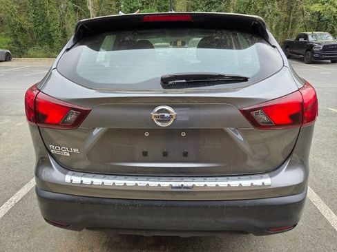 Used 2019 Nissan Rogue Sport S image 7