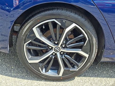 Used 2024 Nissan Altima 2.5 SR FWD image 8