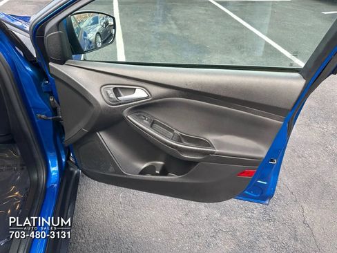 Used 2018 Ford Focus SE image 12