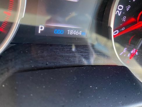 Used 2021 Toyota RAV4 LE image 5