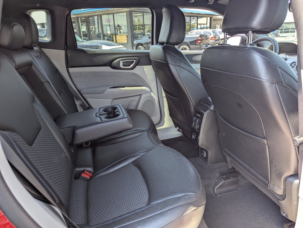 Used 2024 Jeep Compass Latitude AWD/4WD image 30