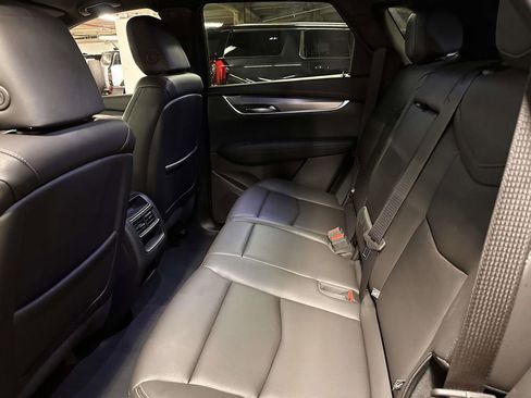 Used 2024 Cadillac XT5 Luxury image 16