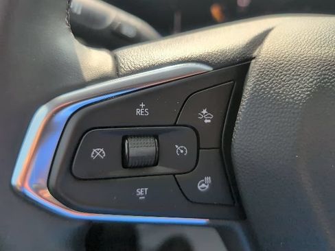 Used 2025 Chevrolet Trax ACTIV w/ Driver Confidence Package FWD image 22