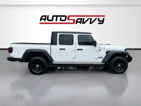 Used 2023 Jeep Gladiator Sport AWD/4WD image 8