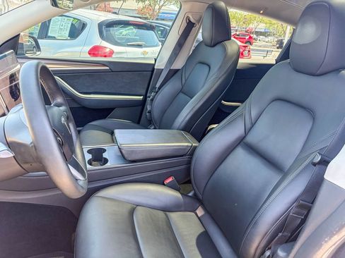 Used 2023 Tesla Model Y 2WD image 36