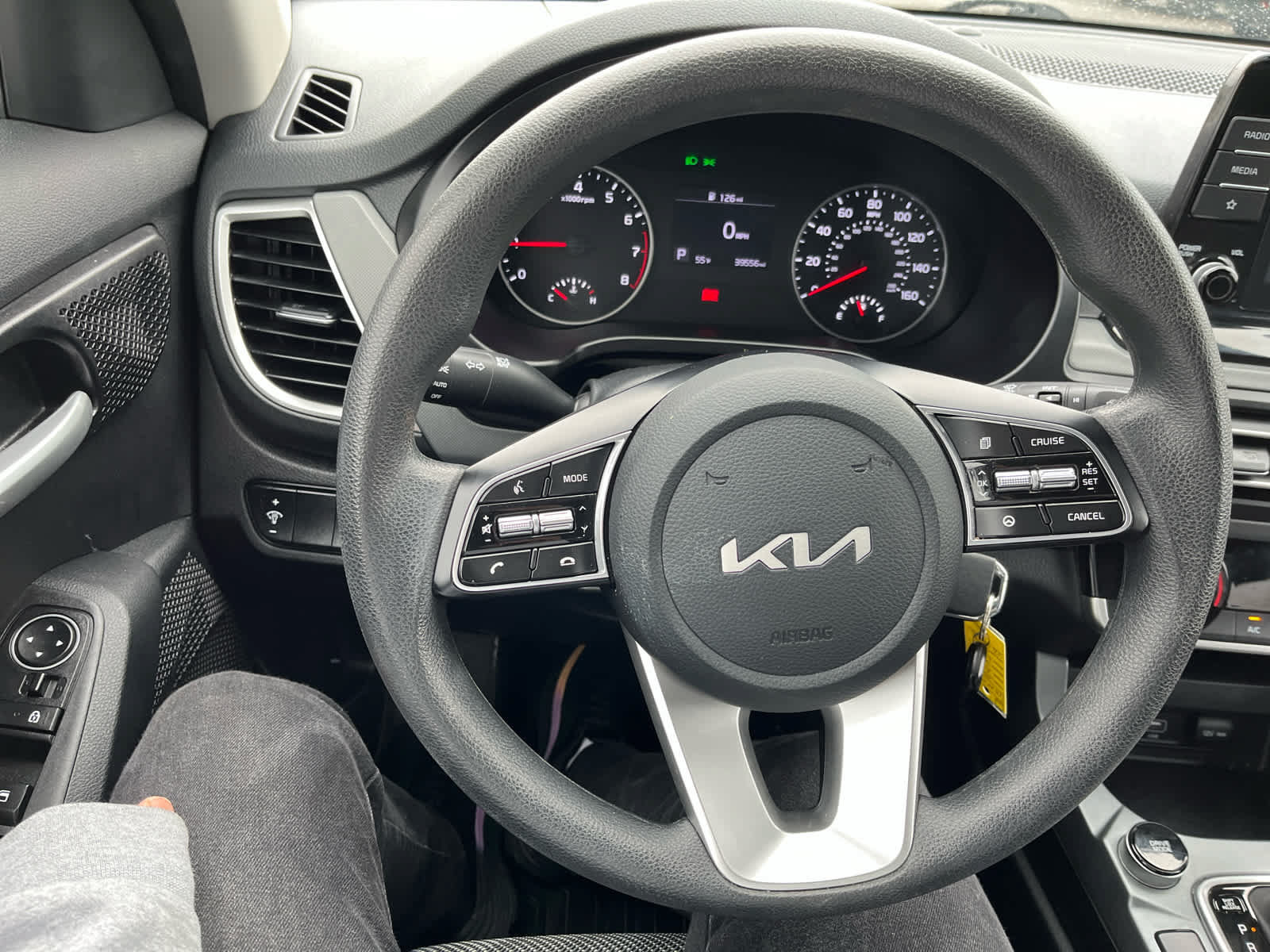 Used 2022 Kia Seltos LX AWD/4WD image 12