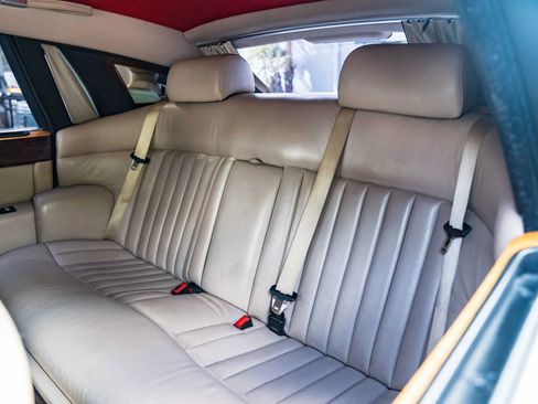 Used 2004 Rolls-Royce Phantom Sedan RWD image 25