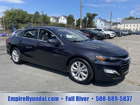 Used 2023 Chevrolet Malibu LT FWD image 2