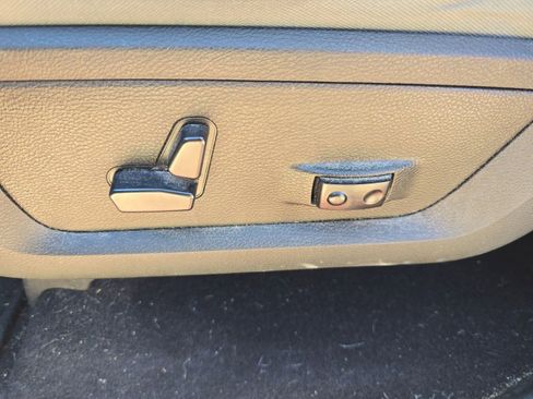 Used 2019 RAM 1500 Big Horn image 12