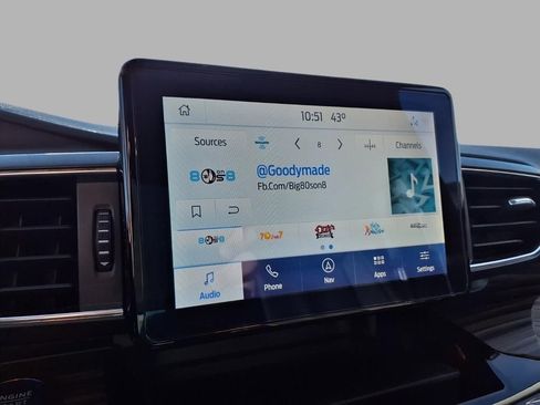 Used 2022 Ford Explorer Limited w/ Equipment Group 301A image 5