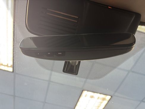 Used 2025 Mitsubishi Outlander SEL image 32