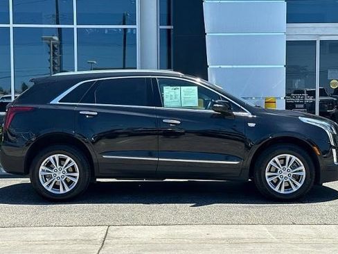 Certified 2023 Cadillac XT5 Luxury FWD image 3