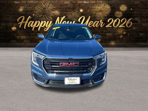 Used 2024 GMC Terrain SLE image 9