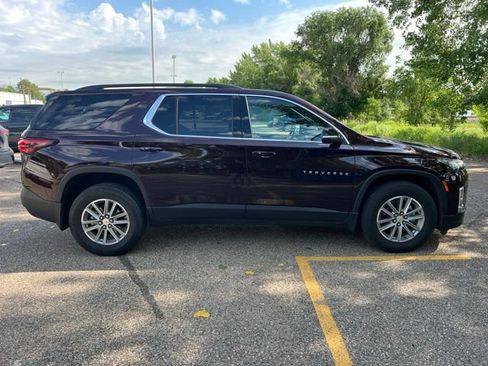 Used 2023 Chevrolet Traverse LT AWD/4WD image 9