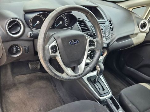 Used 2015 Ford Fiesta SE image 10