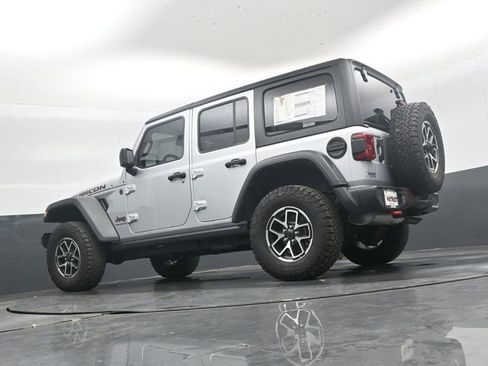 Used 2024 Jeep Wrangler Unlimited Rubicon w/ Technology Group AWD/4WD image 37