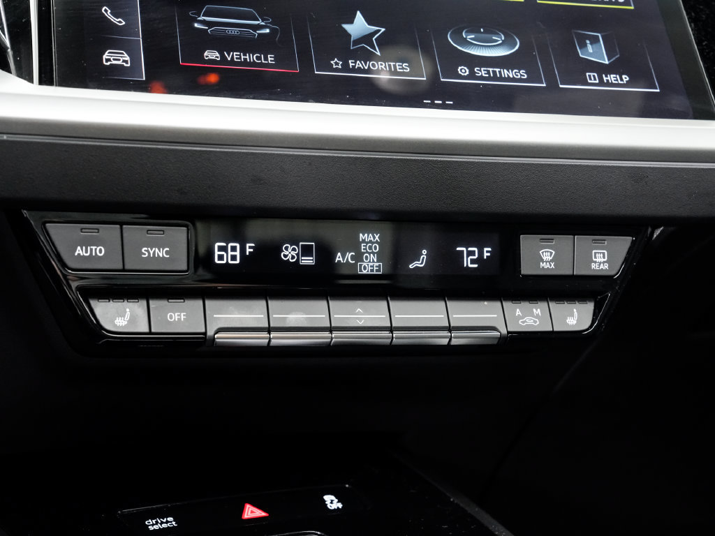Used 2023 Audi Q4 e-tron Premium w/ Convenience Package AWD/4WD image 18