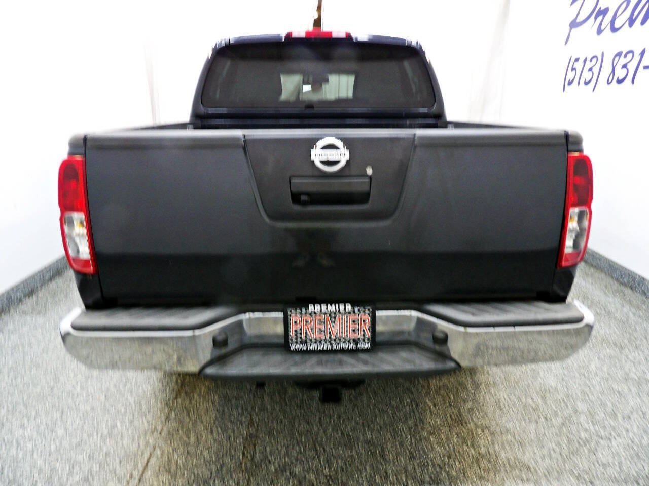 Used 2012 Nissan Frontier SV w/ SV Premium Utility Pkg AWD/4WD image 6