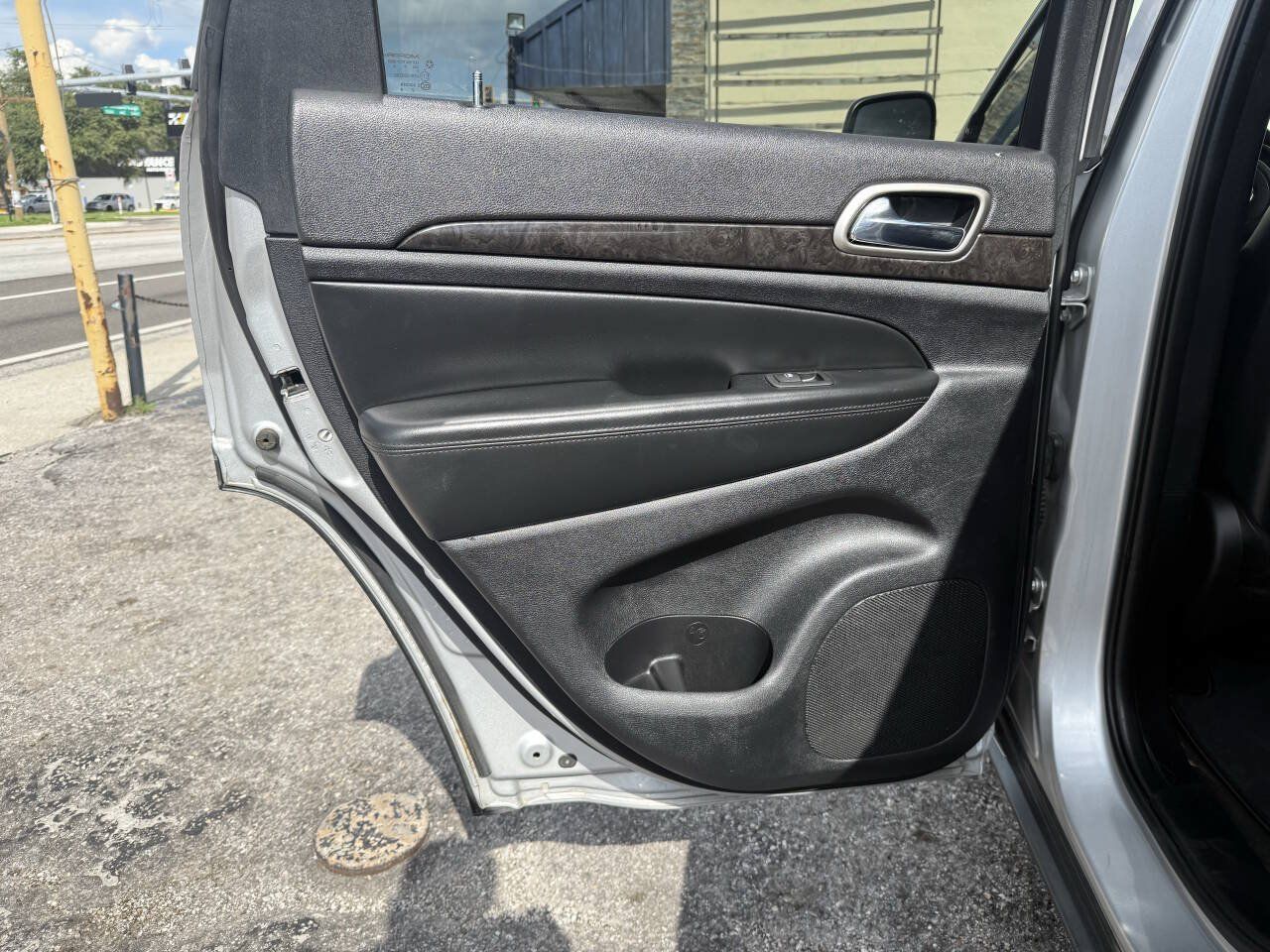 Used 2013 Jeep Grand Cherokee Laredo AWD/4WD image 20