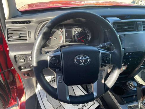 Used 2022 Toyota 4Runner Limited image 11