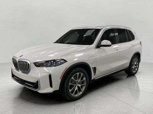 New 2026 BMW X5 xDrive50e w/ Executive Package AWD/4WD image 11