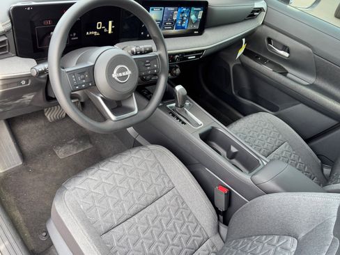 New 2026 Nissan Kicks SV image 18