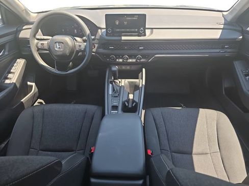 Used 2025 Honda Accord SE image 9