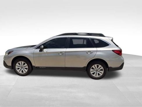 Used 2019 Subaru Outback 2.5i Premium AWD/4WD image 7