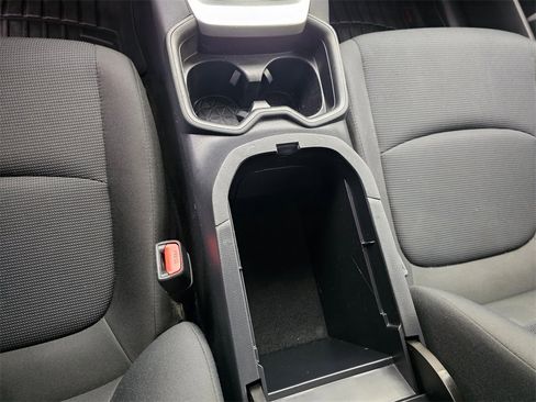 Used 2020 Toyota RAV4 LE image 29