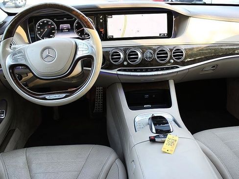 Used 2017 Mercedes-Benz S 550 Sedan image 15