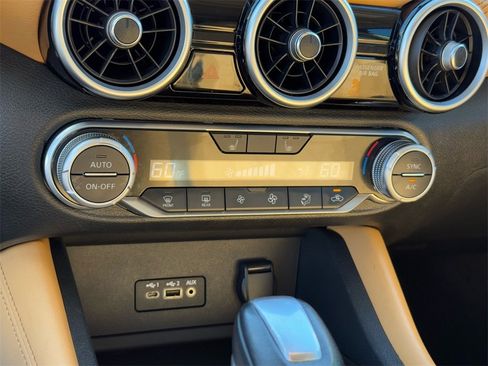 Used 2020 Nissan Sentra SV w/ SV Premium Package image 33