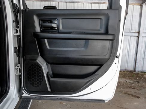 Used 2024 RAM 3500 Tradesman w/ Chrome Appearance Group AWD/4WD image 47