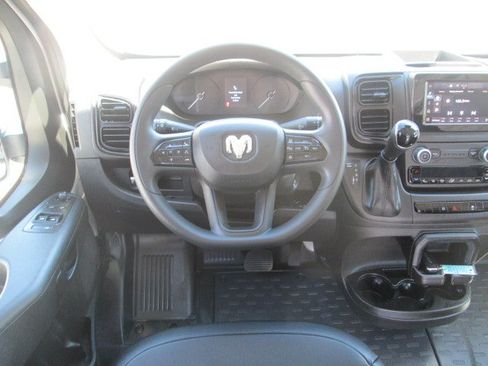 Used 2026 RAM ProMaster 2500 w/ Convenience Group FWD image 14