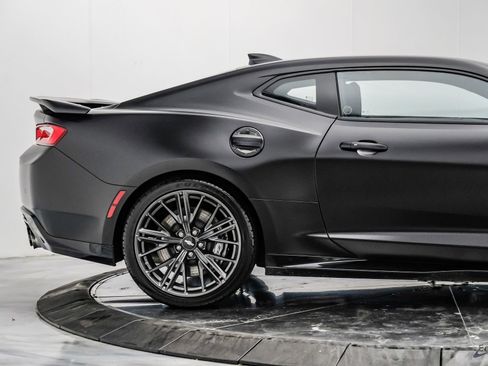 Used 2018 Chevrolet Camaro ZL1 RWD image 22