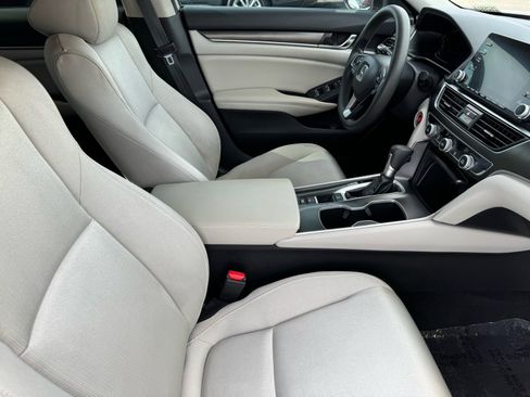 Used 2019 Honda Accord LX image 14