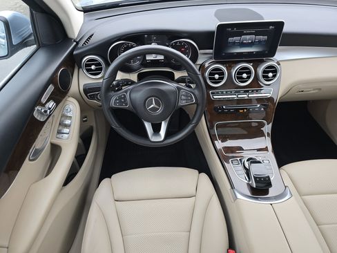 Used 2018 Mercedes-Benz GLC 300 4MATIC image 20